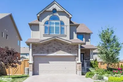4 Davis Street, Collingwood, On L9y 0c9