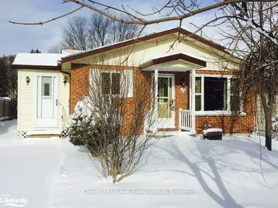 15 Alma Street, Collingwood, On L9y 4k9