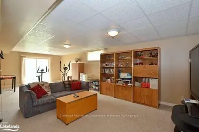 1977 124 County Road, Clearview, On L0m 1h0