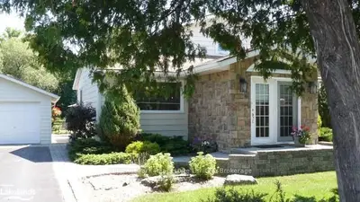 84 Raglan Street, Collingwood, On L9y 3z1