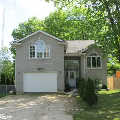 17 Frank Street, Wasaga Beach, On L9z 1p9