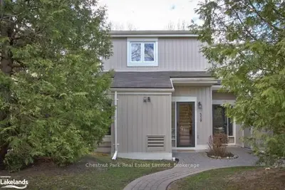 22 Dawson Drive 529, Collingwood, On L9y 5b4
