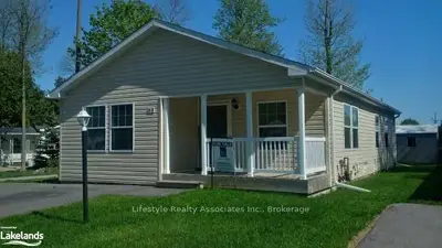 83 The Board Walk, Wasaga Beach, On L9z 3a8