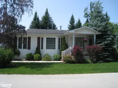 22 Topaz Street, Wasaga Beach, On L9z 1x7