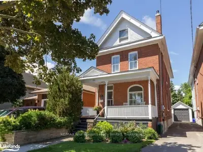 104 Robinson Street, Collingwood, On L9y 3m1