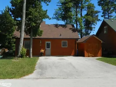 18 Cabin Crescent, Wasaga Beach, On L9z 1x7