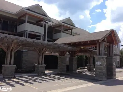 10 Brandy Lane Drive 106, Collingwood, On L9y 0x4