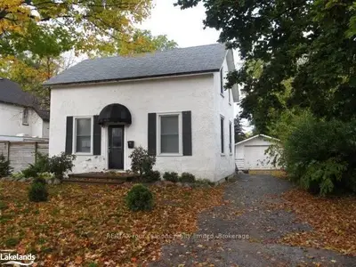 32 Oak Street, Collingwood, On L9y 2x6