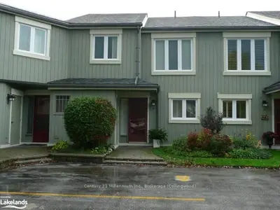 133 Fairway Crescent 40, Collingwood, On L9y 5b4