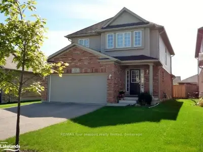 14 Brooke Avenue, Collingwood, On L9y 5l2