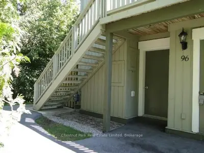 23 Dawson Drive 96, Collingwood, On L9y 5b4