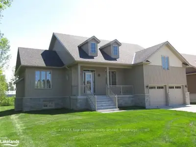 42 Stanley Street, Collingwood, On L9y 0g7