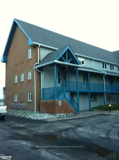 8 Ramblings Way 123, Collingwood, On L9y 5c6