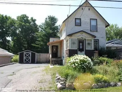 805 Bay Street, Midland, On L4r 1m7