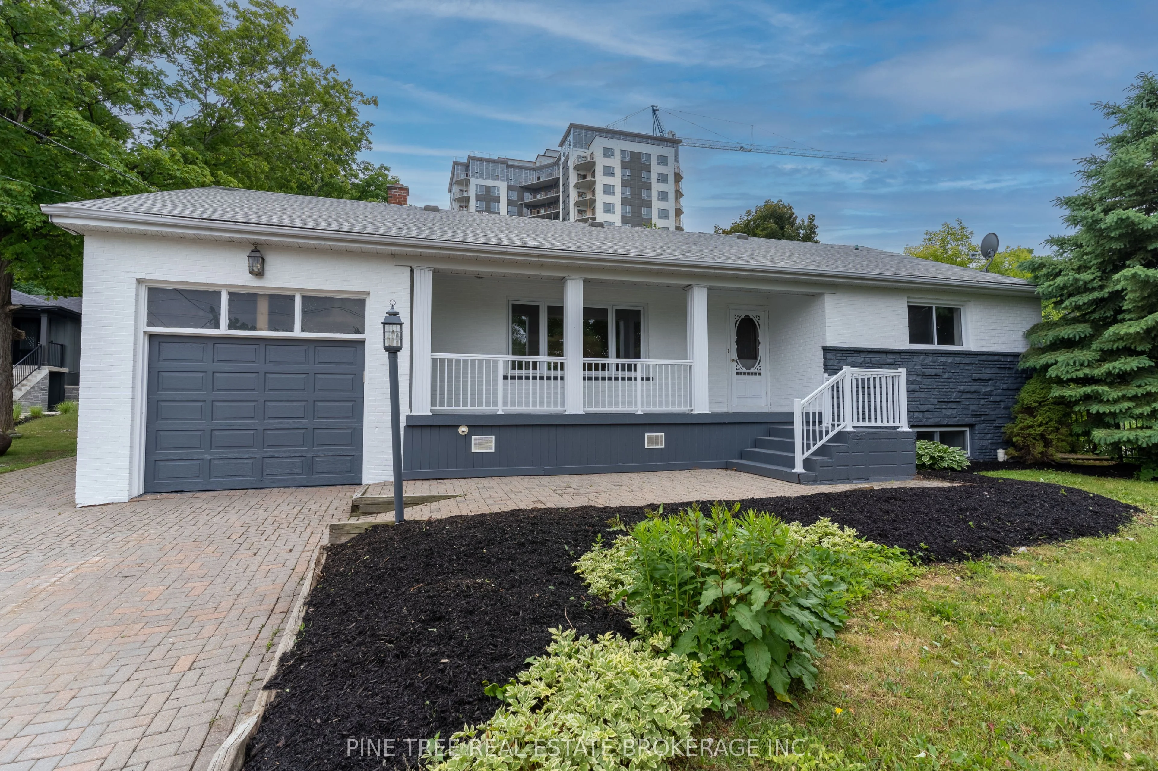 Detached in Barrie