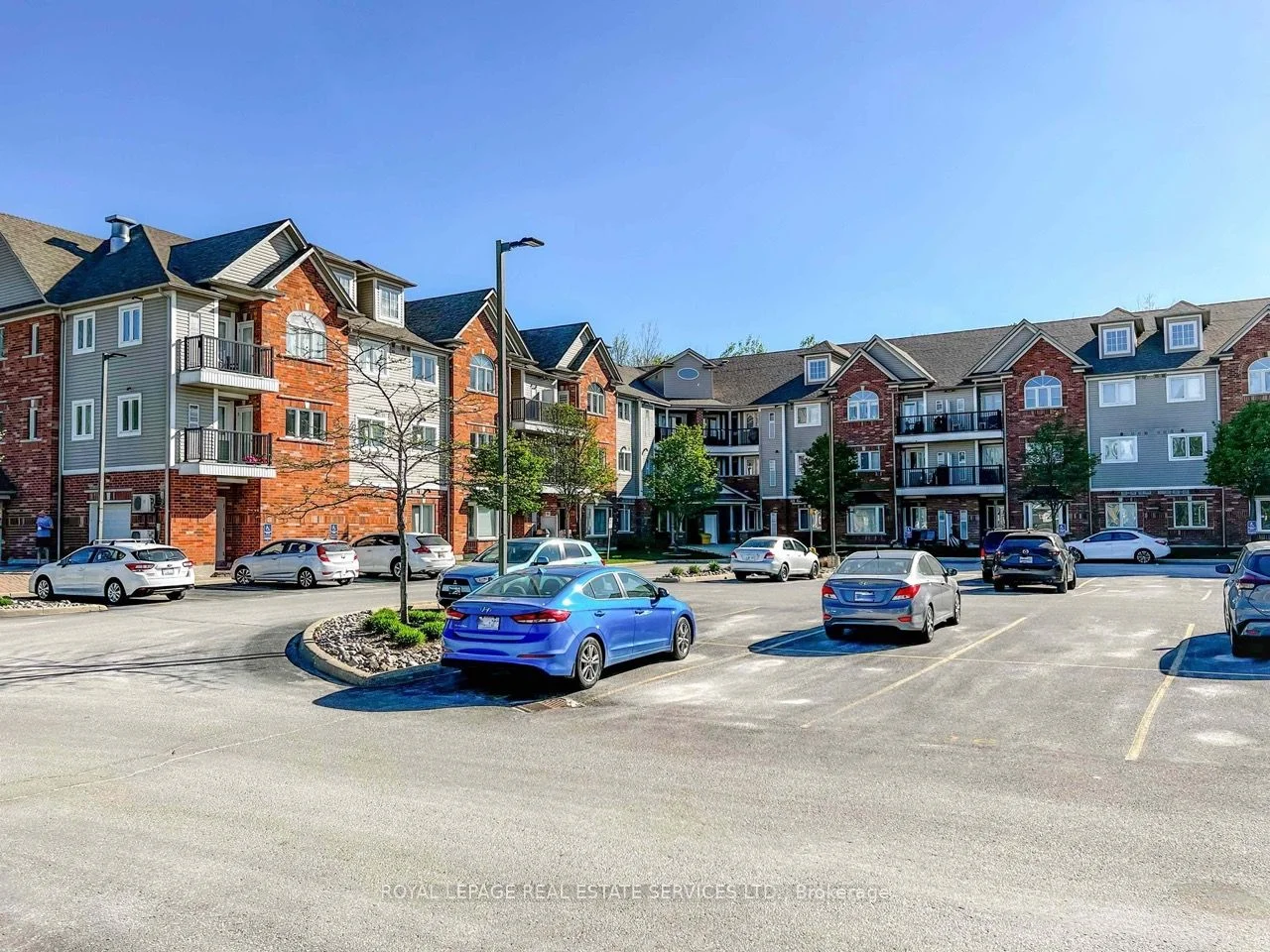 16 Westbury Road S 303, Wasaga Beach, On L9z 0b8