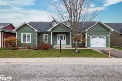 Detached in Penetanguishene