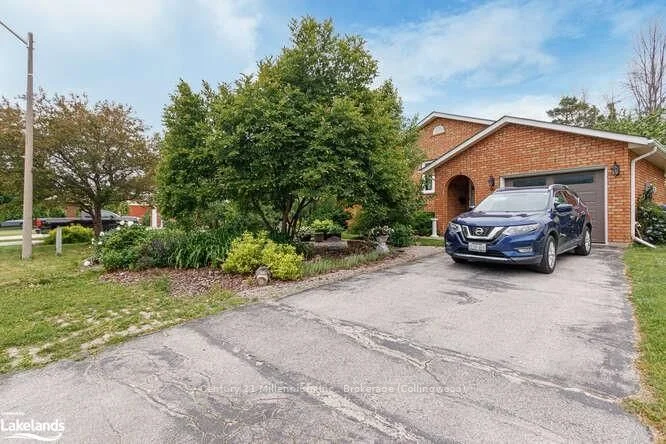 96 Lockhart Road, Collingwood, On L9y 4l6
