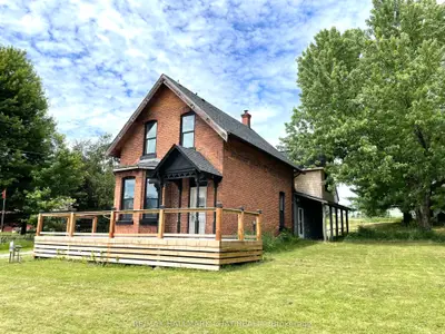 1998 Old Barrie Road E, Oro-medonte, On L0l 1t0