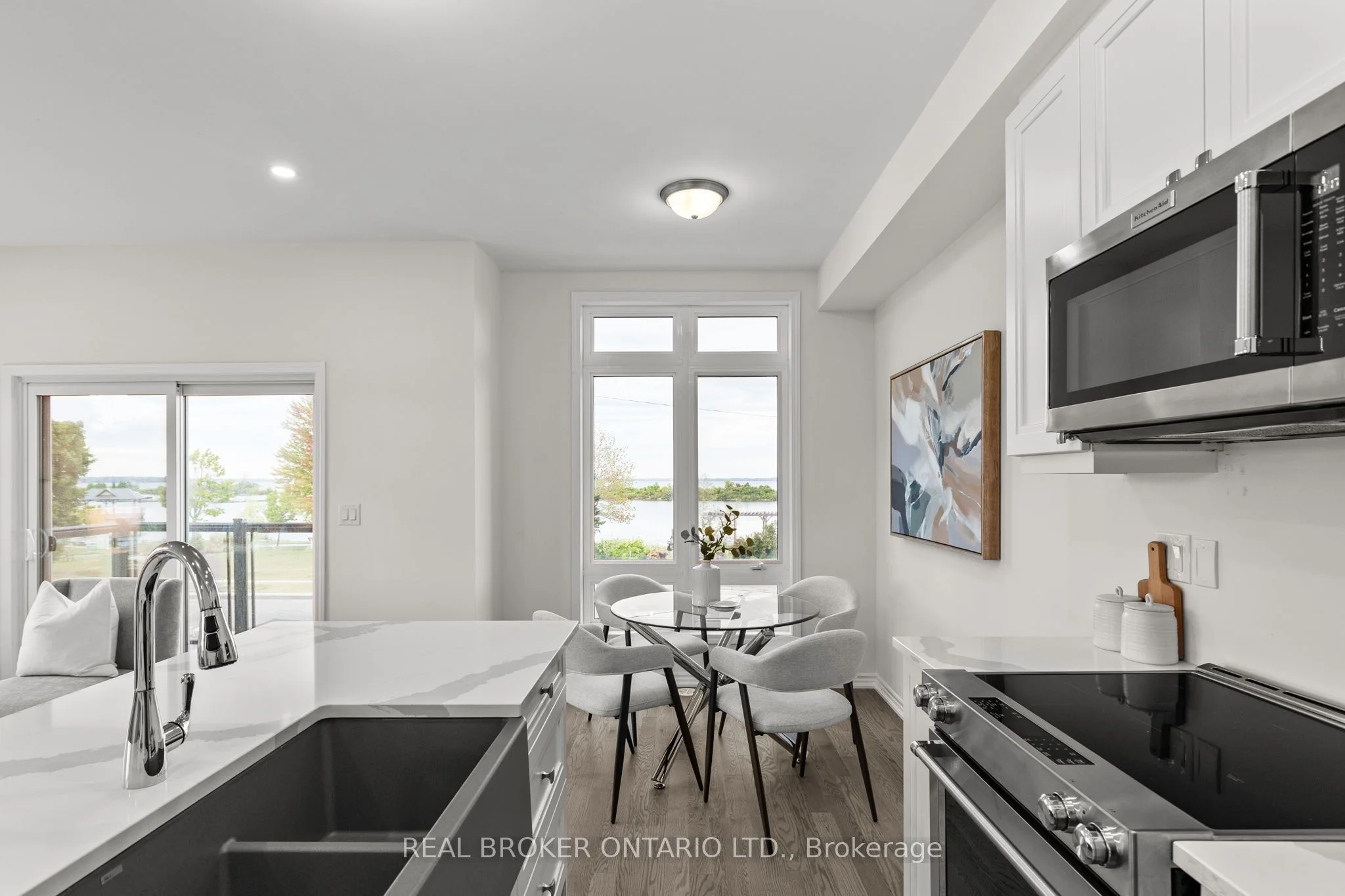 Att/Row/Townhouse in Orillia