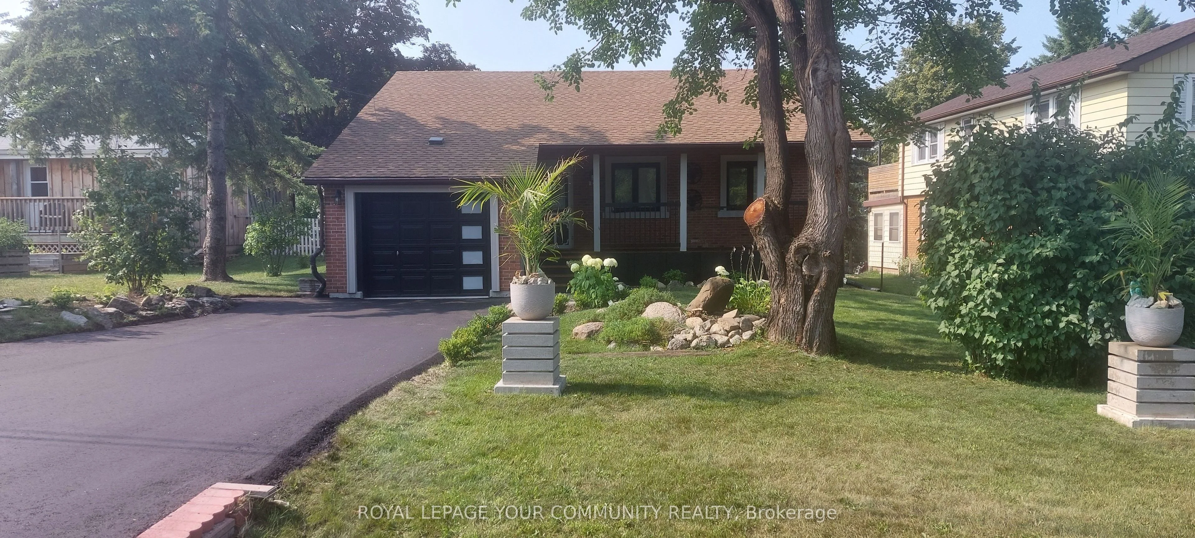 17 St.clair Street, Collingwood, On L9y 3z1