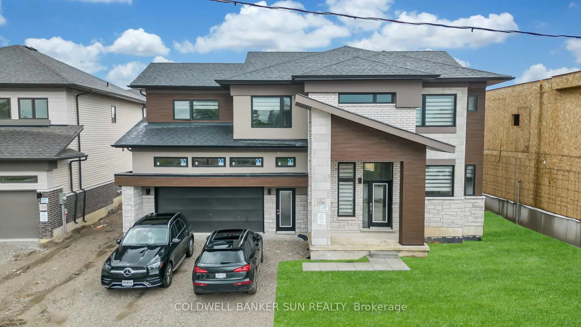 Detached in Orillia