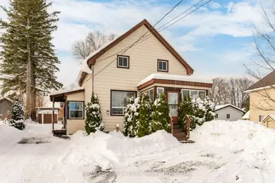 Detached in Midland