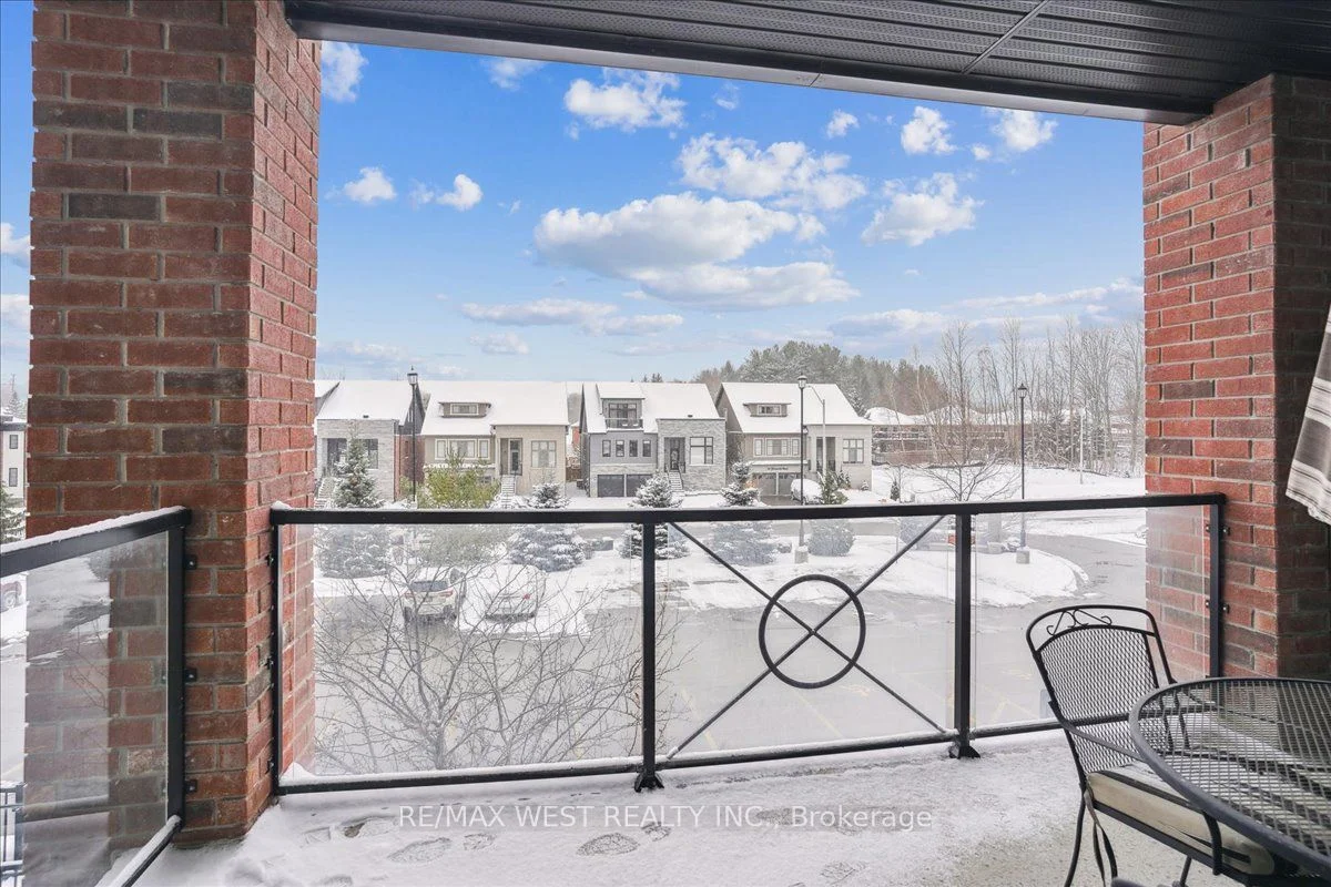 5 Greenwich Street 203, Barrie, ON L4N 7Y8