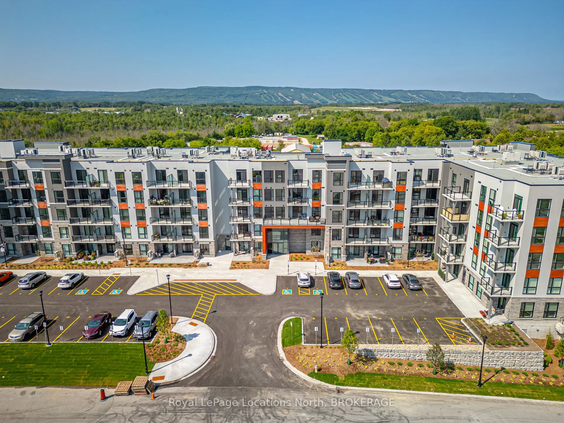 4 Kimberly Lane 507, Collingwood, On L9y 5k8