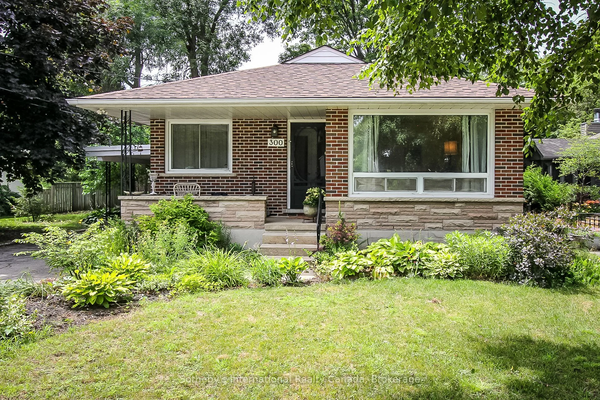 300 Minnesota Street, Collingwood, On L9y 3s5