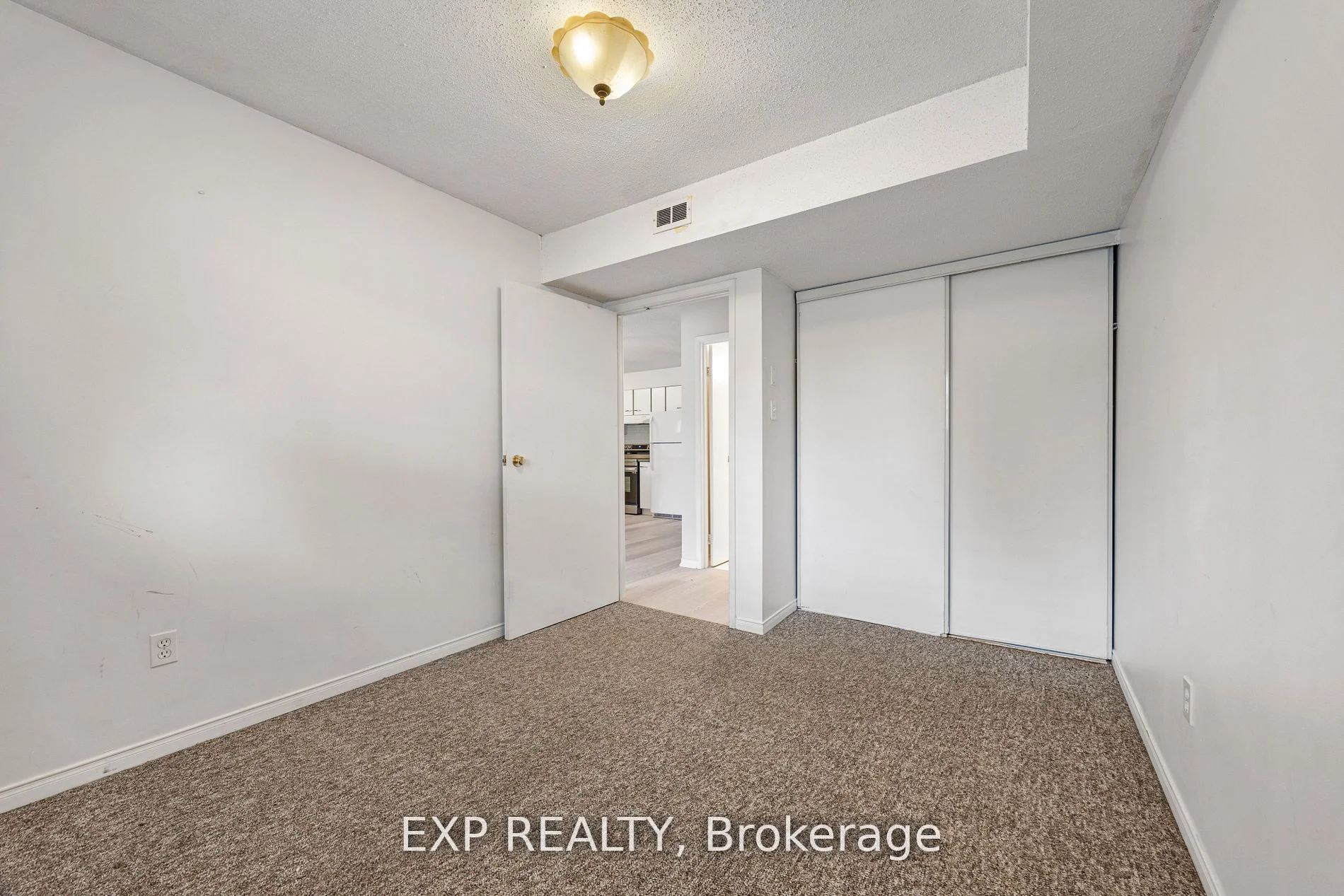 120 Bell Farm Road B07, Barrie, ON L4M 6J2