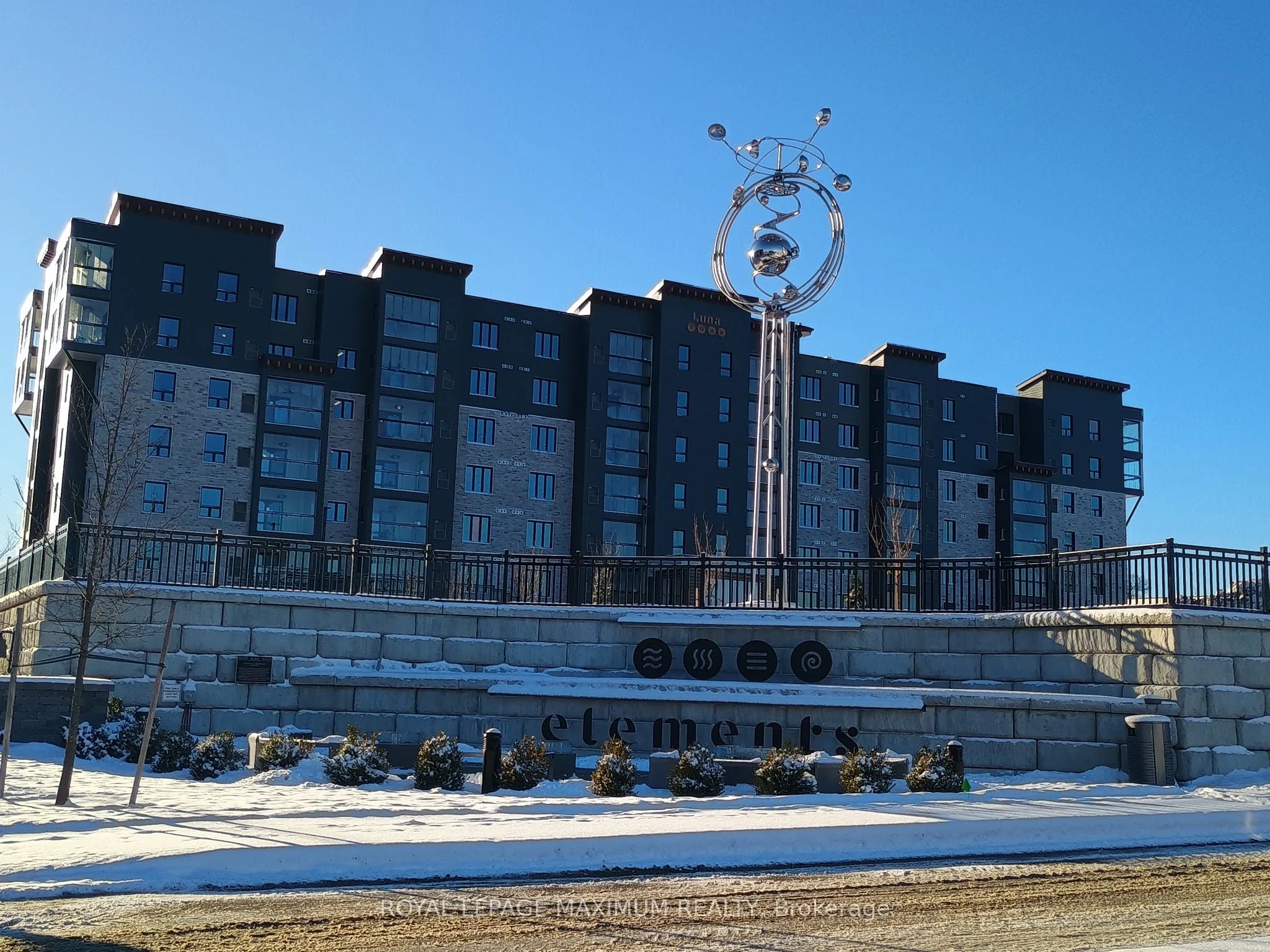 Condo Apartment in Barrie