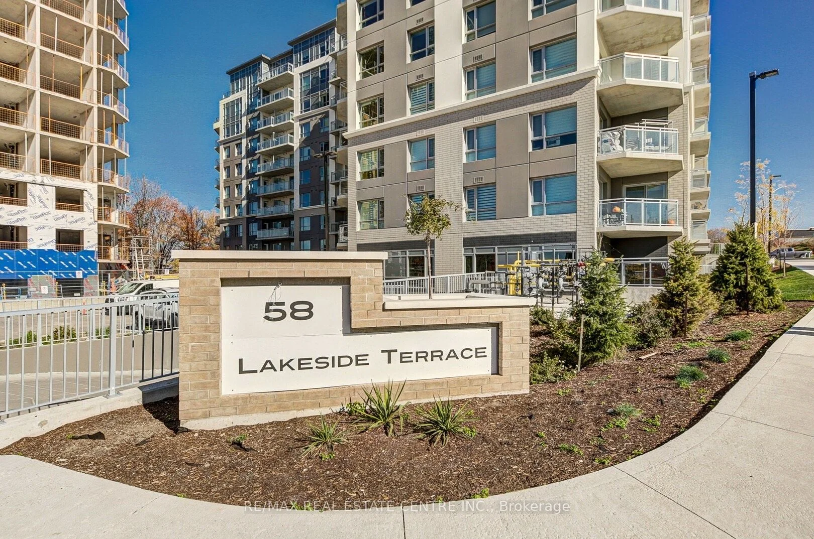 58 Lakeside Terrace 611, Barrie, On L4m 0l5