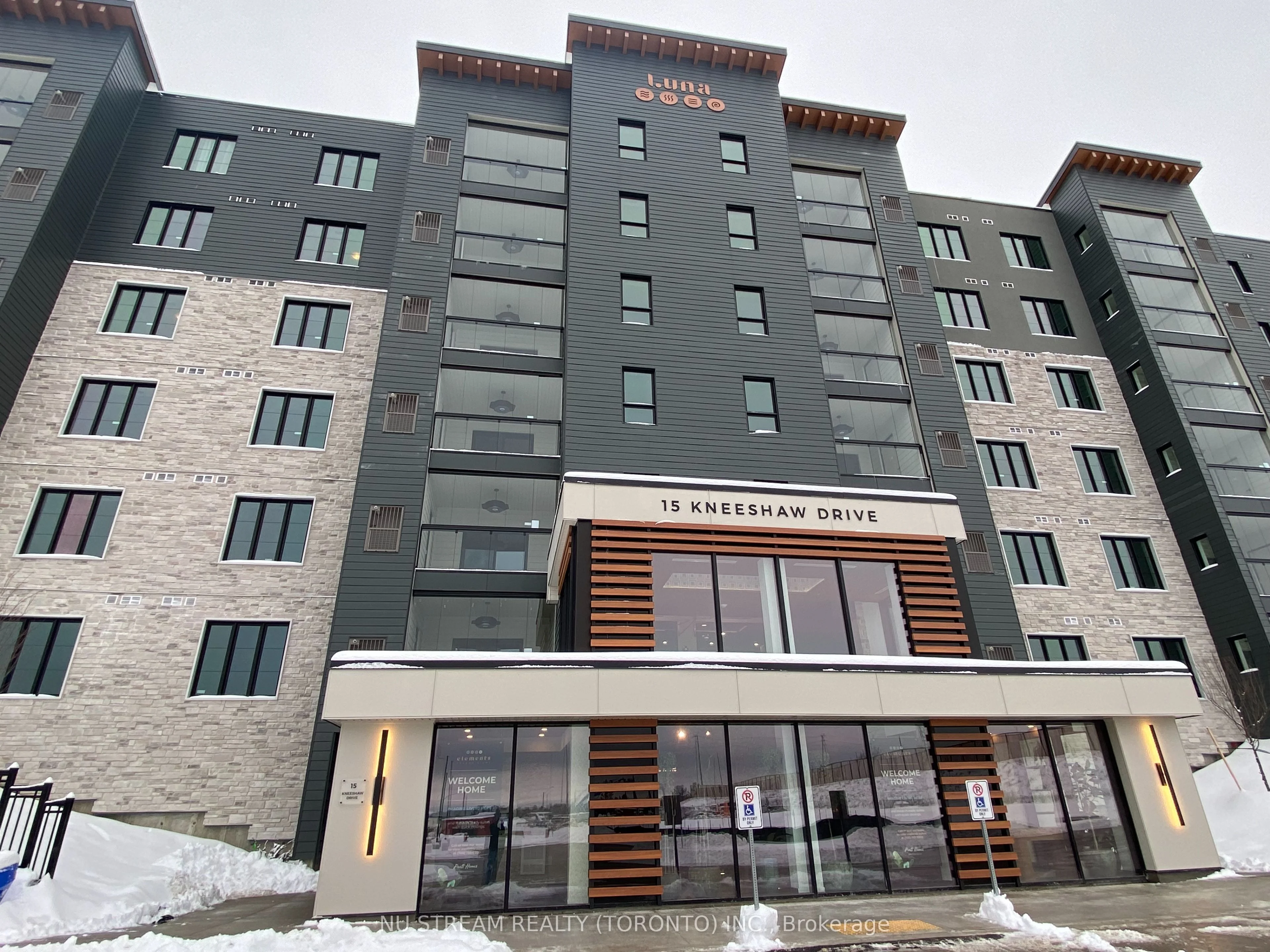 Condo Apartment in Barrie
