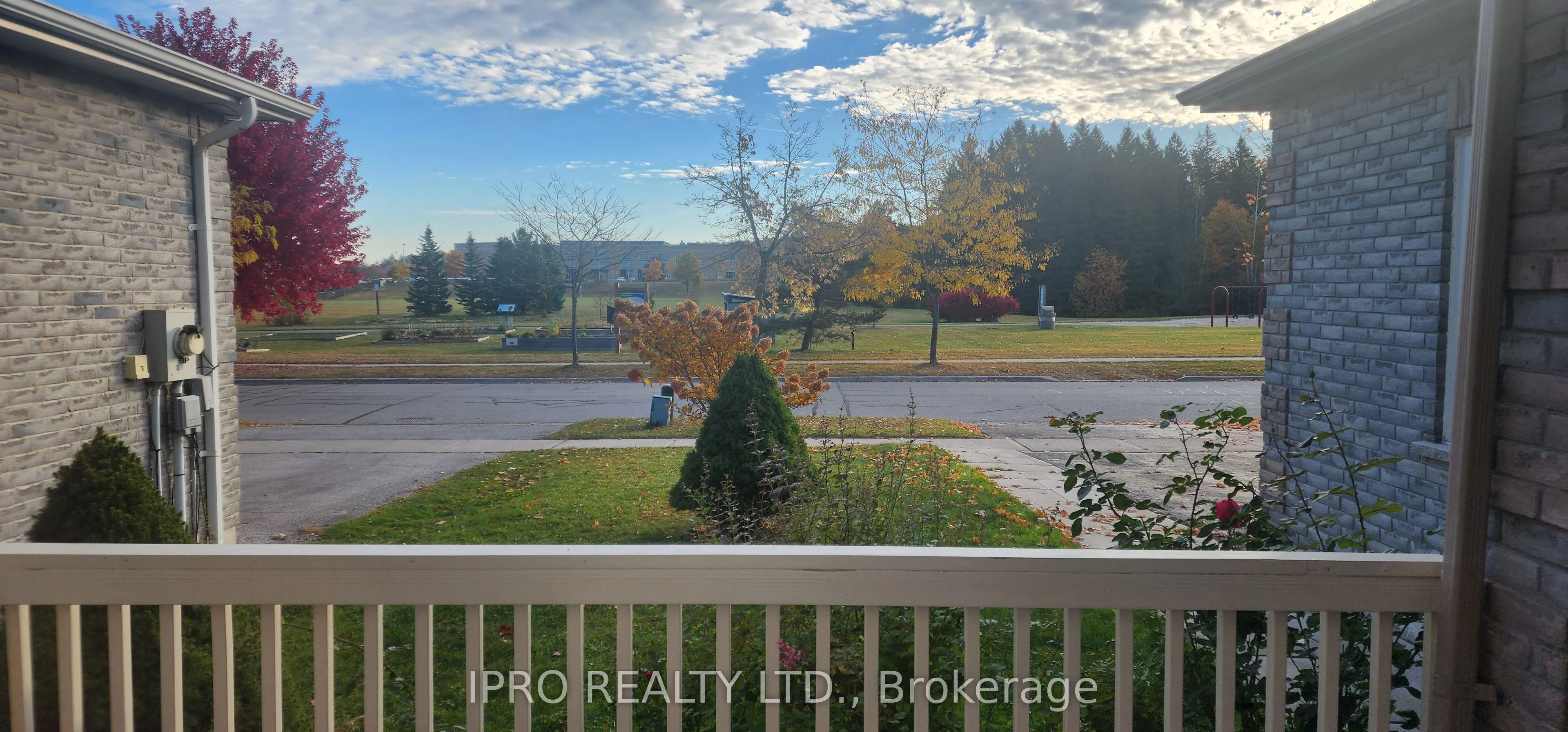 50 Batteaux Street, Barrie, ON L4H 4T3