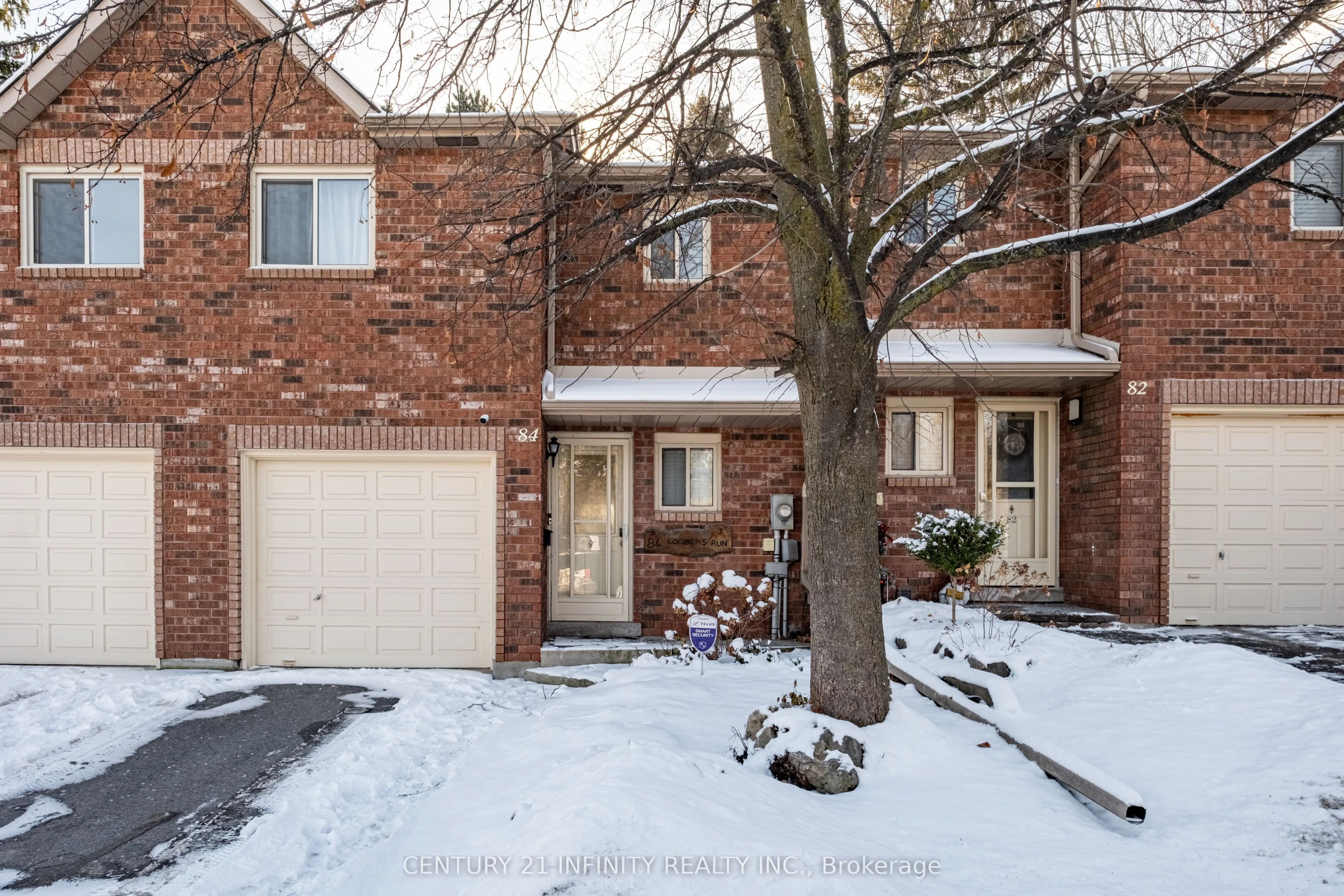 Condo Townhouse in Barrie