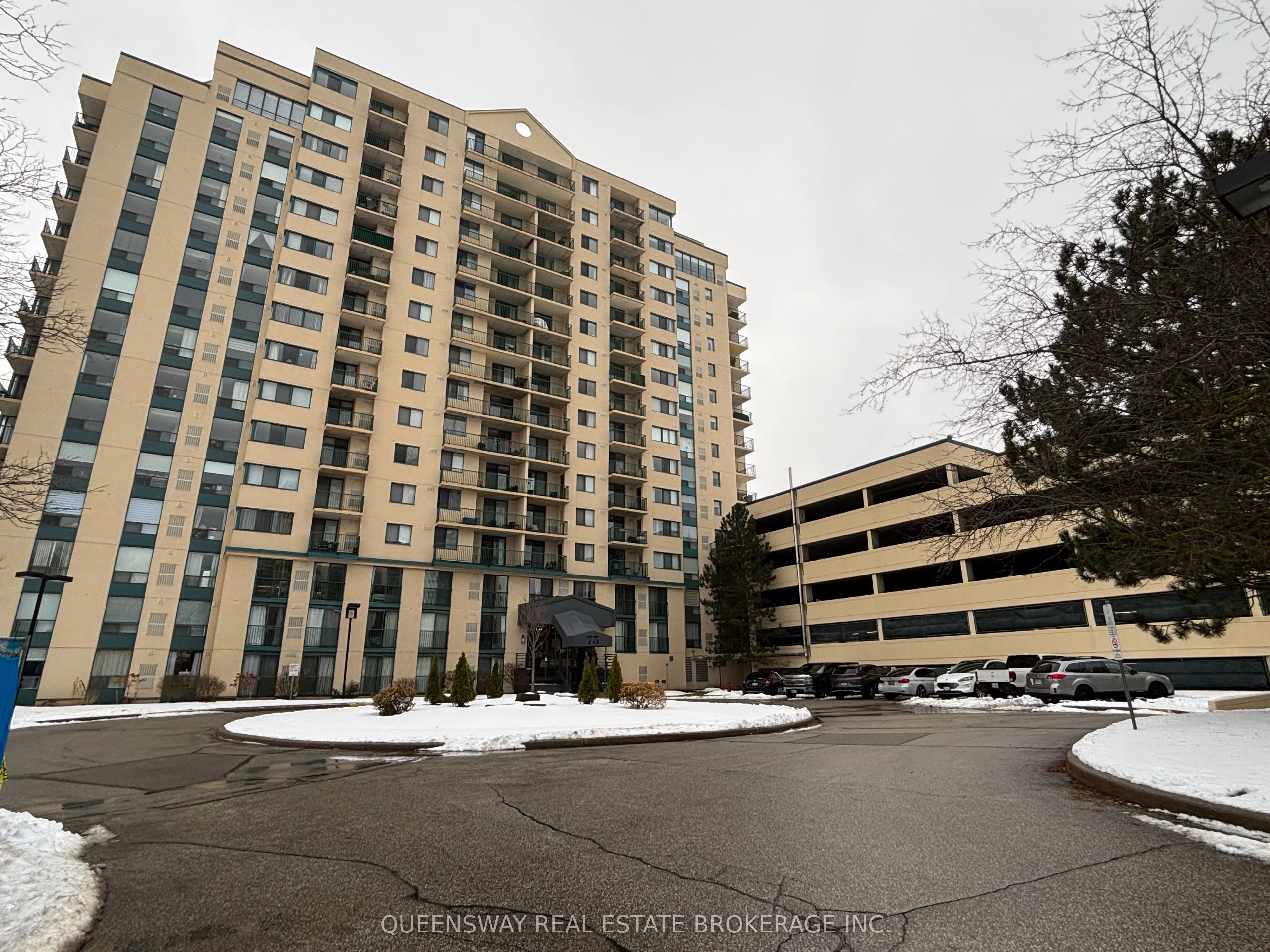Condo Apartment in Barrie