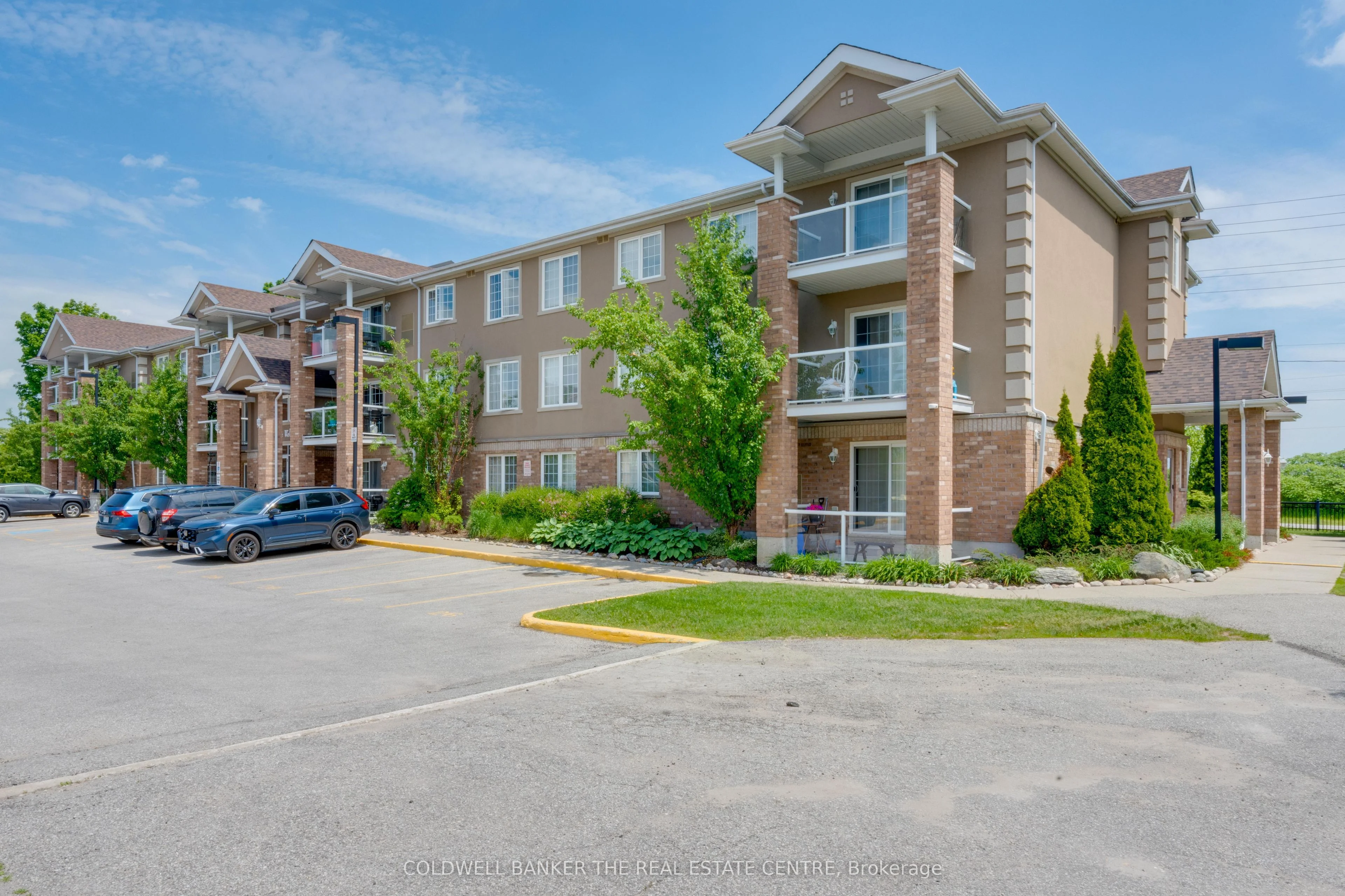 Condo Apartment in Barrie