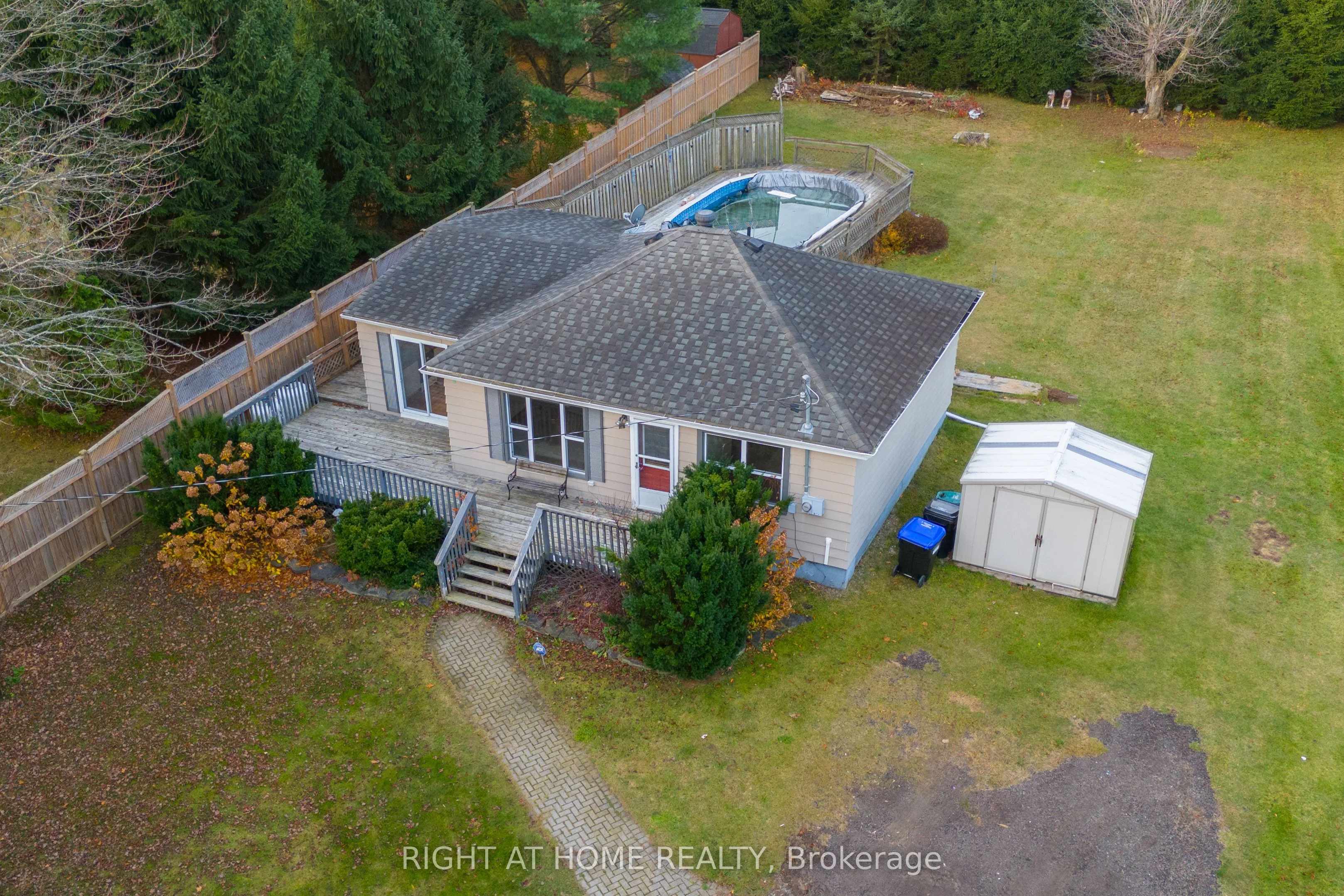 Detached in Clearview