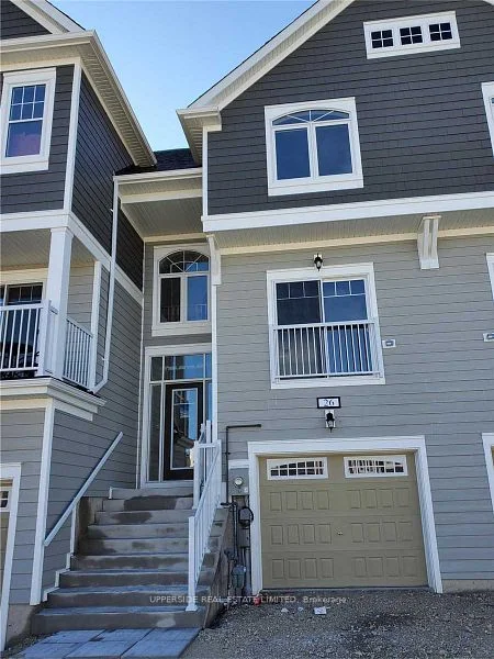 Att/Row/Townhouse in Wasaga Beach