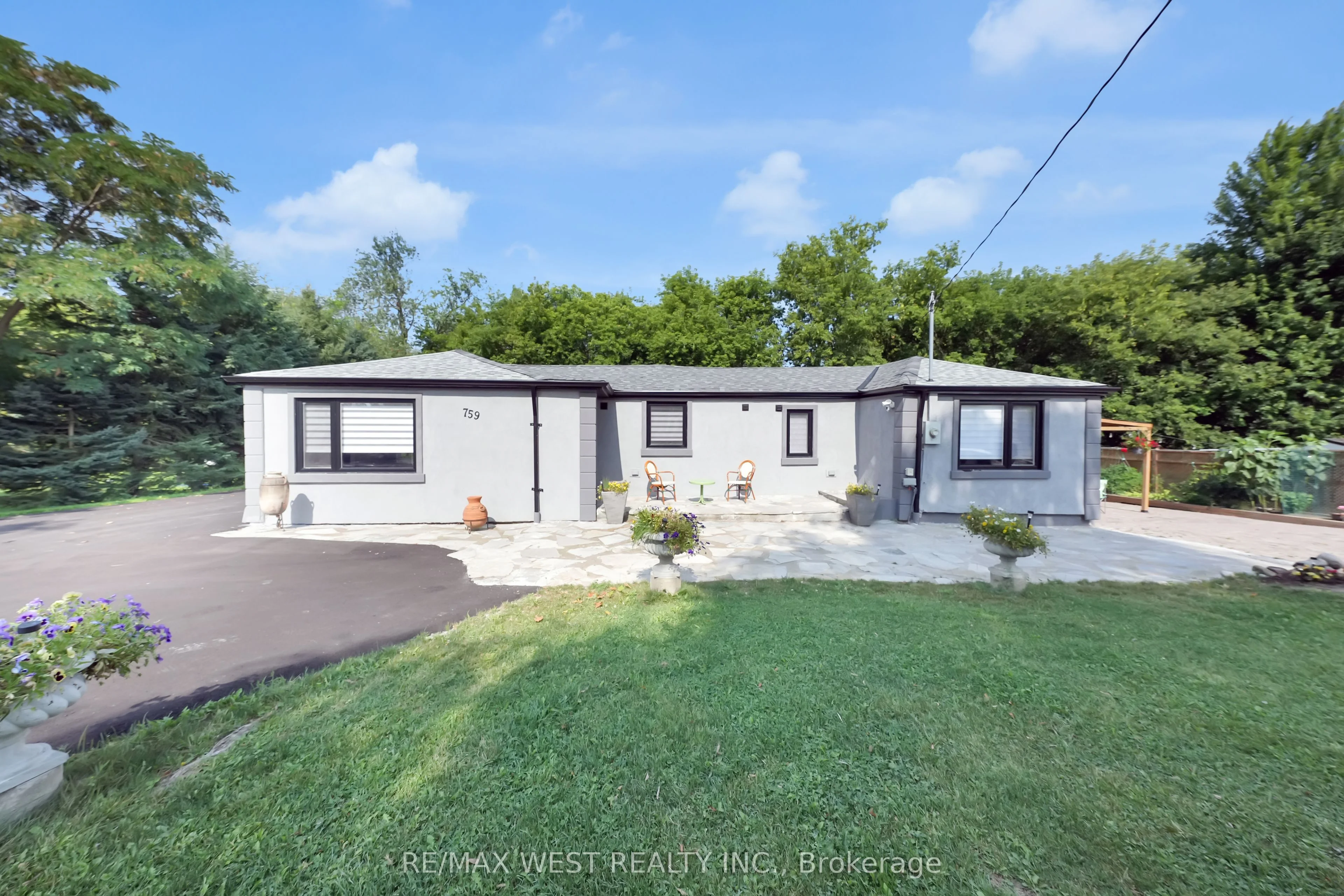 Detached in Barrie