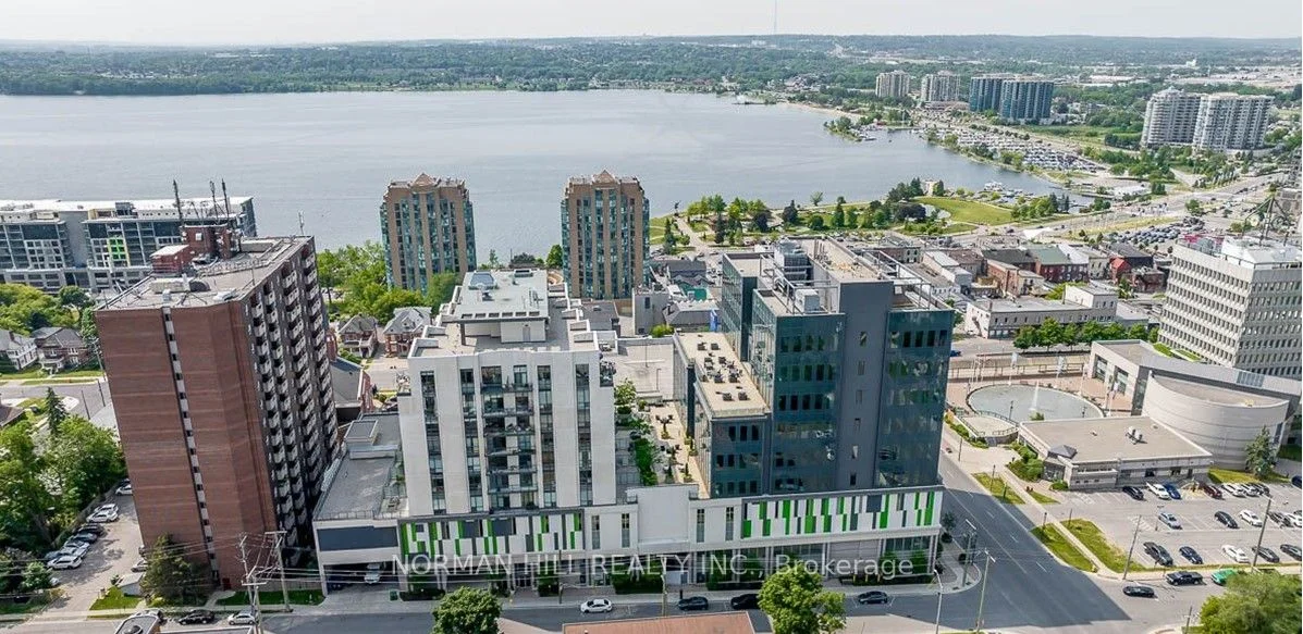 Condo Apartment in Barrie