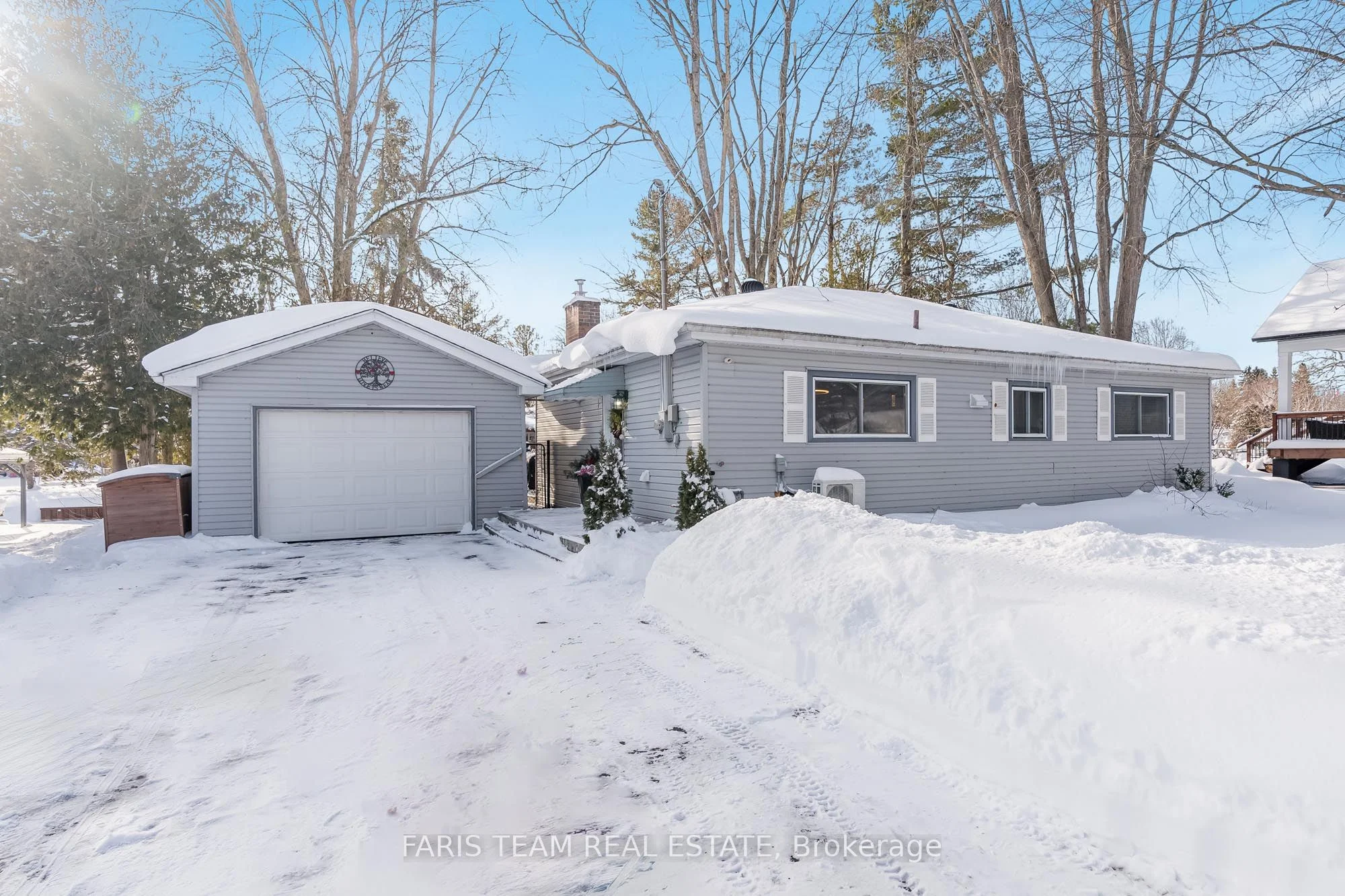 Detached in Orillia