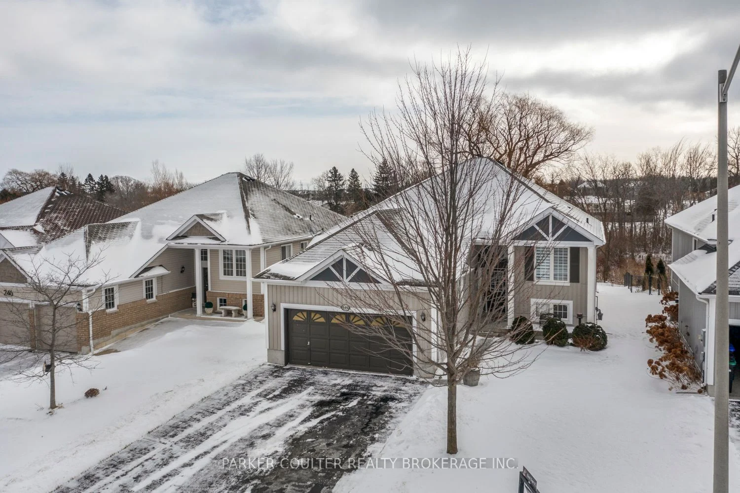 Detached in Clearview
