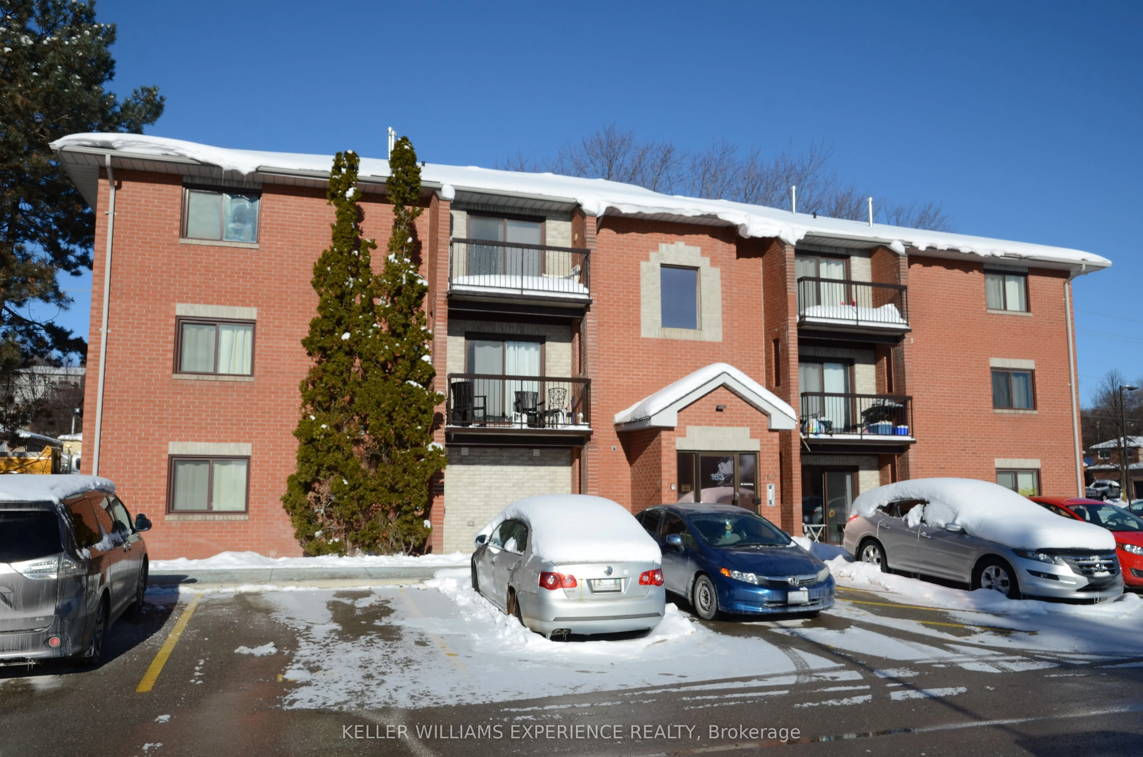 163 Edgehill Drive D7, Barrie, On L4n 1l9