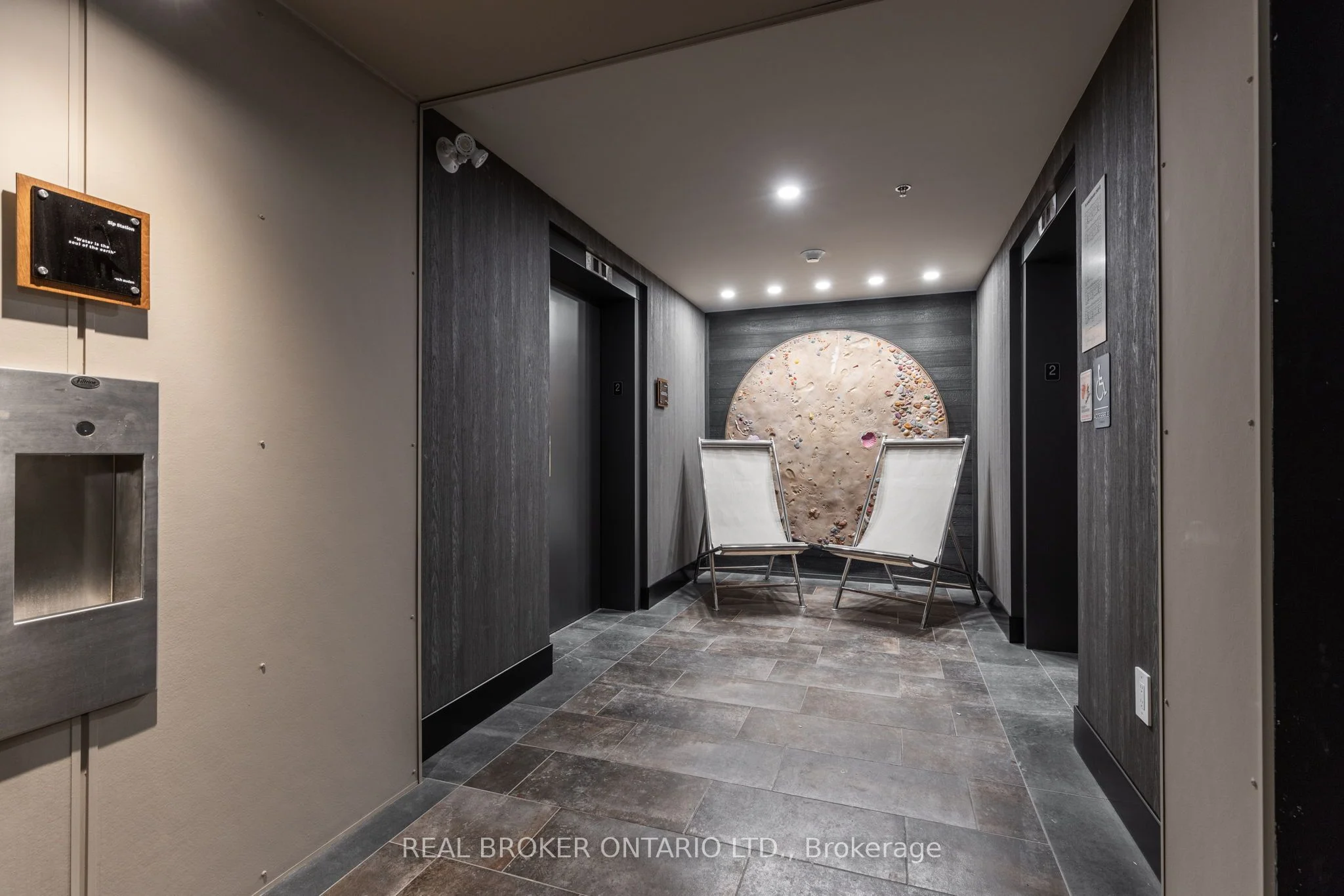 15 Kneeshaw Drive 205, Barrie, ON L9J 0J8