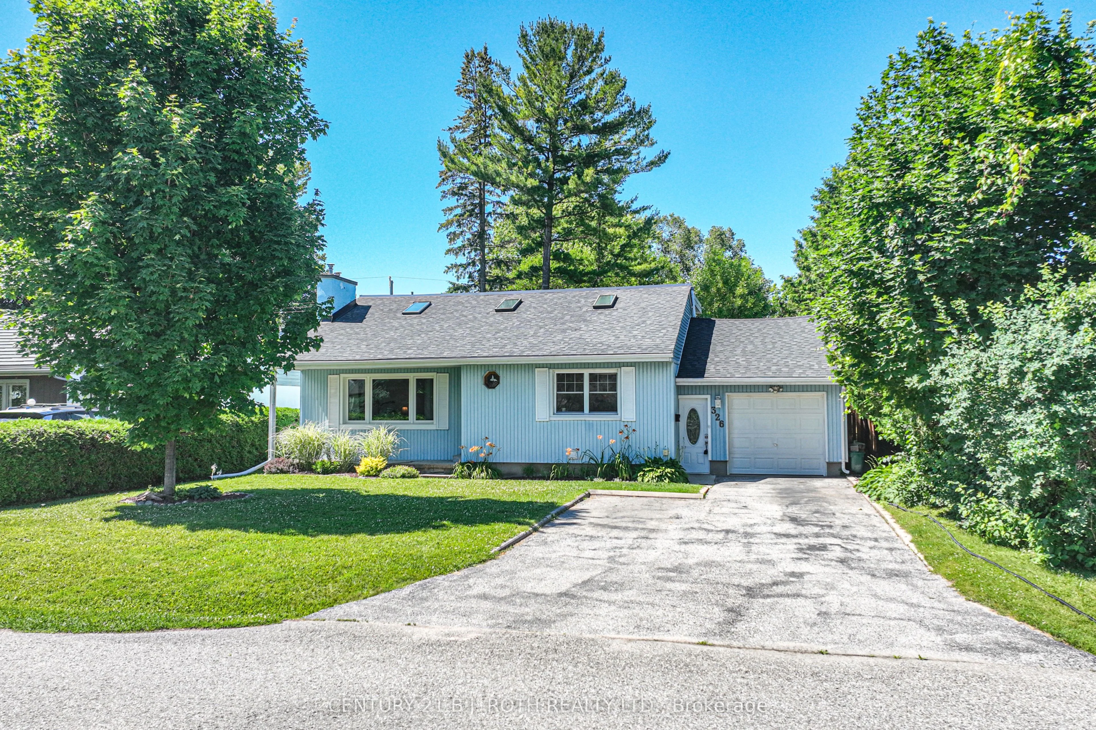 Detached in Orillia
