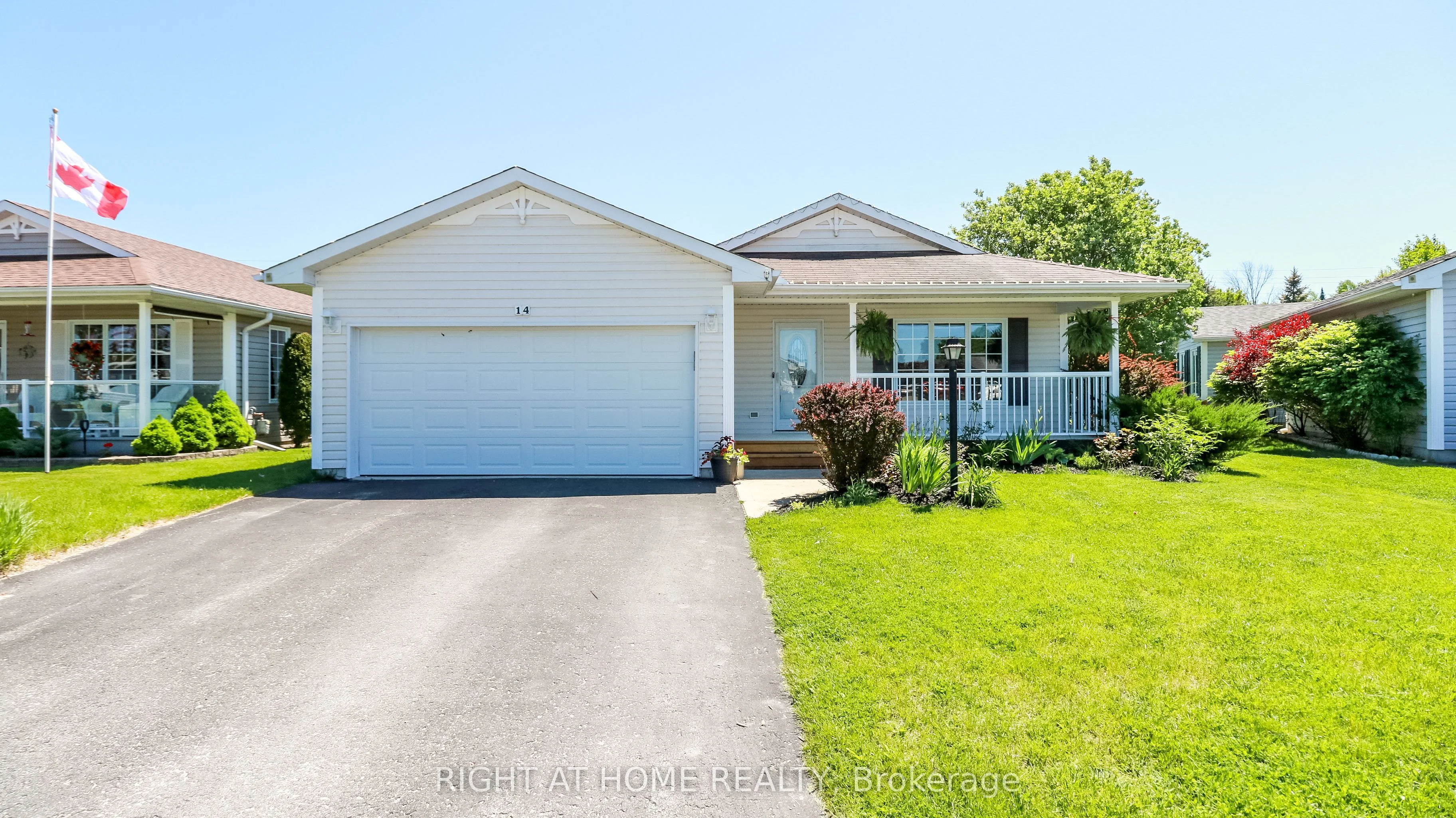 Detached in Wasaga Beach