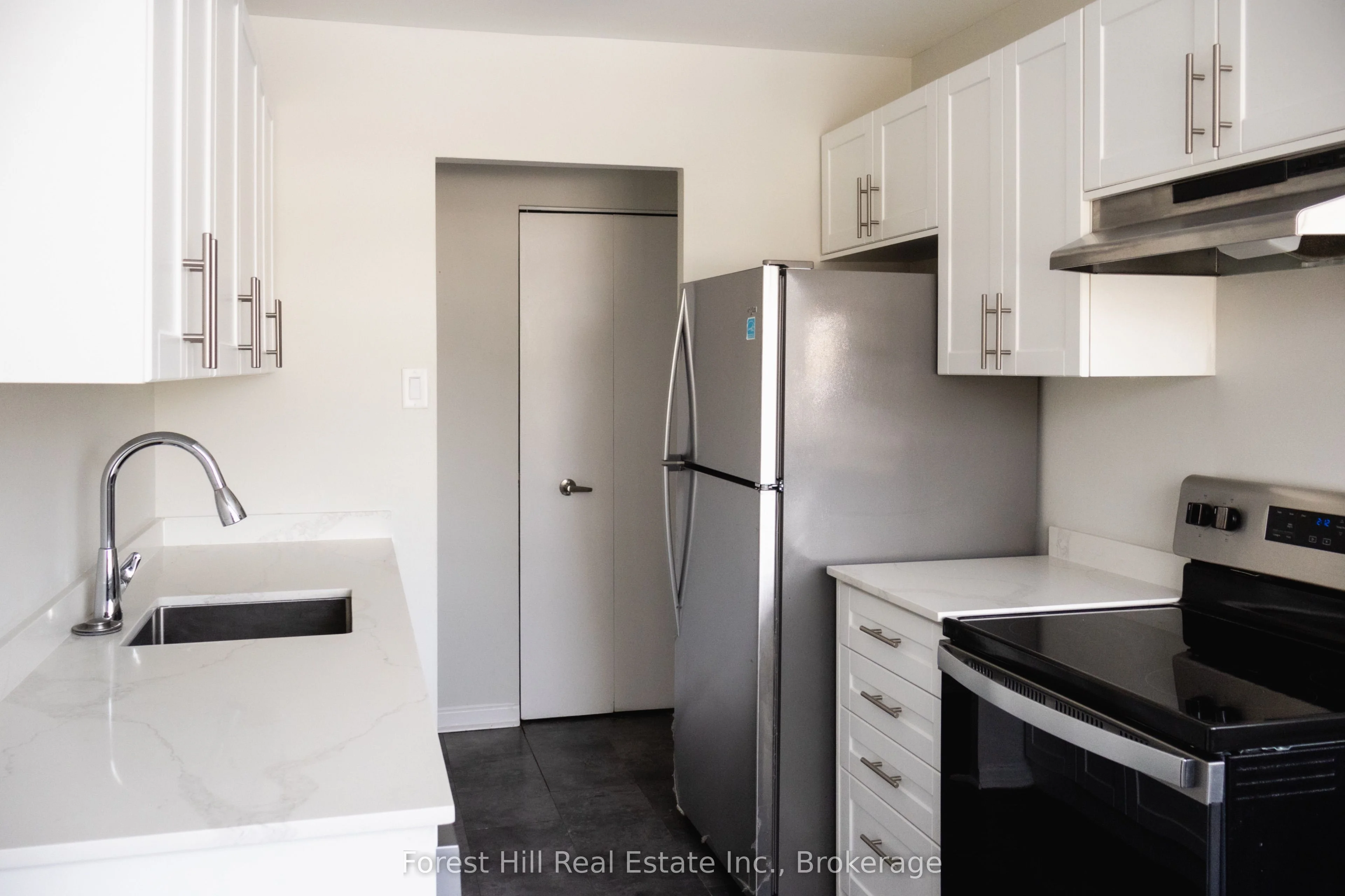 176 Eighth Street 203, Collingwood, On L9y 2c8