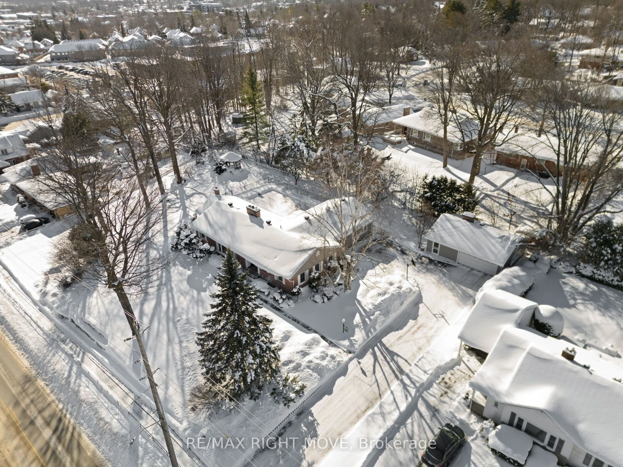 197 West Street N, Orillia, ON L3V 5C7